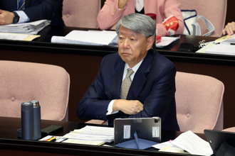 郭智輝遭疑拿兒子當人頭 以蘇東坡佛印「佛與牛糞」回應