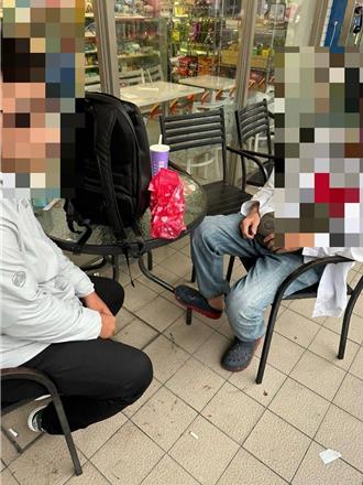 北市警休假回高雄  路边见老翁交付50万当场逮车手