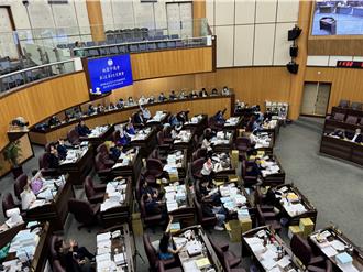 綠營批桃園燈會3億預算  藍營人海戰術擋下擱置