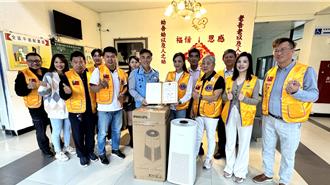 金門金龍獅子會揚愛心捐贈空氣消毒機 照顧大同之家長輩健康