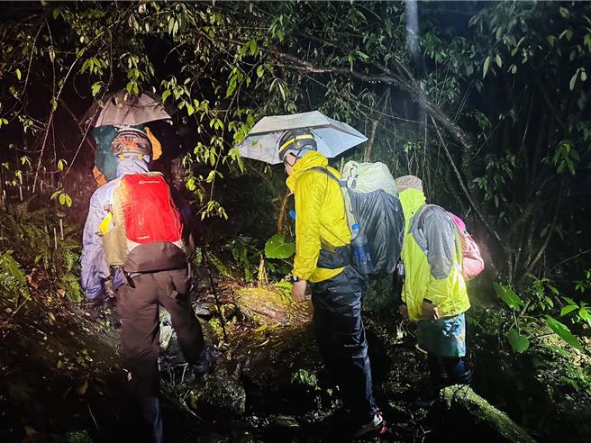 新北市55岁锺男登大同乡古鲁林道时失联，宜县消防局搜救中。（民眾提供／吴佩蓉宜兰传真）
