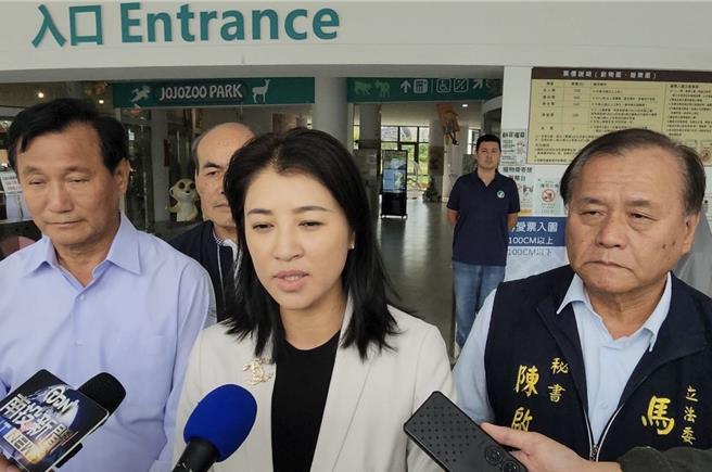 草屯鎮長簡景賢猝逝，享壽65歲，南投縣長許淑華感到震驚、難過。（楊靜茹攝）