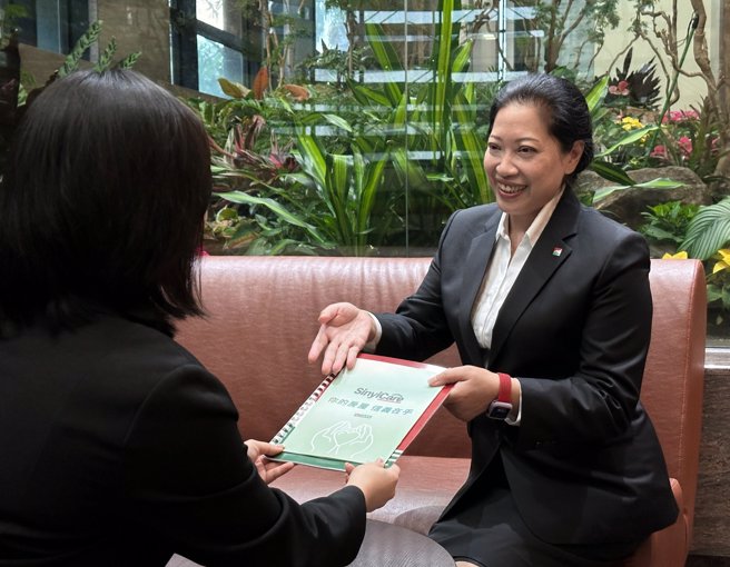 信义代书叶惠玲表示，很多首购族进场买房，对整个流程都不太熟悉，除了自己的产权问题，买房还要注意税赋及规费等费用。(图/信义房屋 提供)