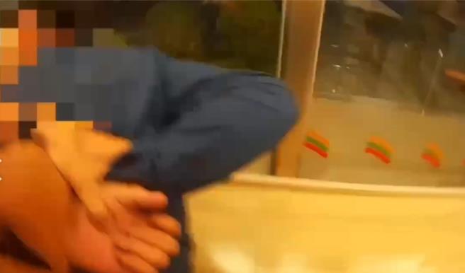 宜警礁溪分局日前逮捕新加坡籍华人车手22岁叶姓男子。（警方提供／吴佩蓉宜兰传真）