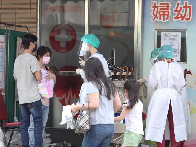 肠病毒上周就诊逾2.2万达高峰，估12月底脱离流行期。（示意图／本报资料照）