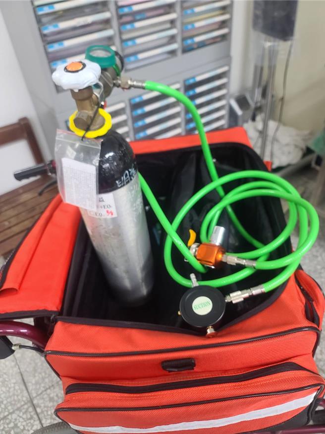 花蓮縣政府近期斥資近56萬元，協助18所國中小學校充實健康中心設備。（花蓮縣政府提供／羅亦晽花蓮傳真）