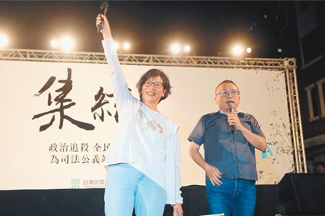 民眾黨中央委員18日一致同意黨主席柯文哲請假至明年2月28日，不過有媒體19日報導，柯曾說要讓黃國昌接班，而蔡璧如也有意爭黨主席；對此，蔡璧如說，民眾黨有制度、有黨章，一切照規則走。（本報資料照片）