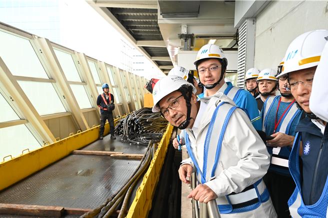 侯友宜今視察新北捷運環狀線復原工程進度。（新北市政府提供）