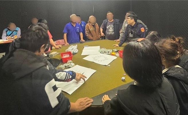 警方查获天九牌赌场。（警方提供）