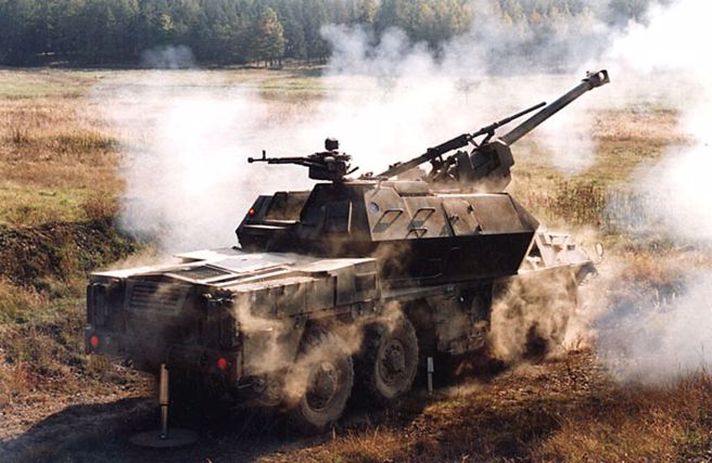  捷克DITA轮式榴炮发射准备时间快，具备「打带跑」机动性。(图/捷克国防部)