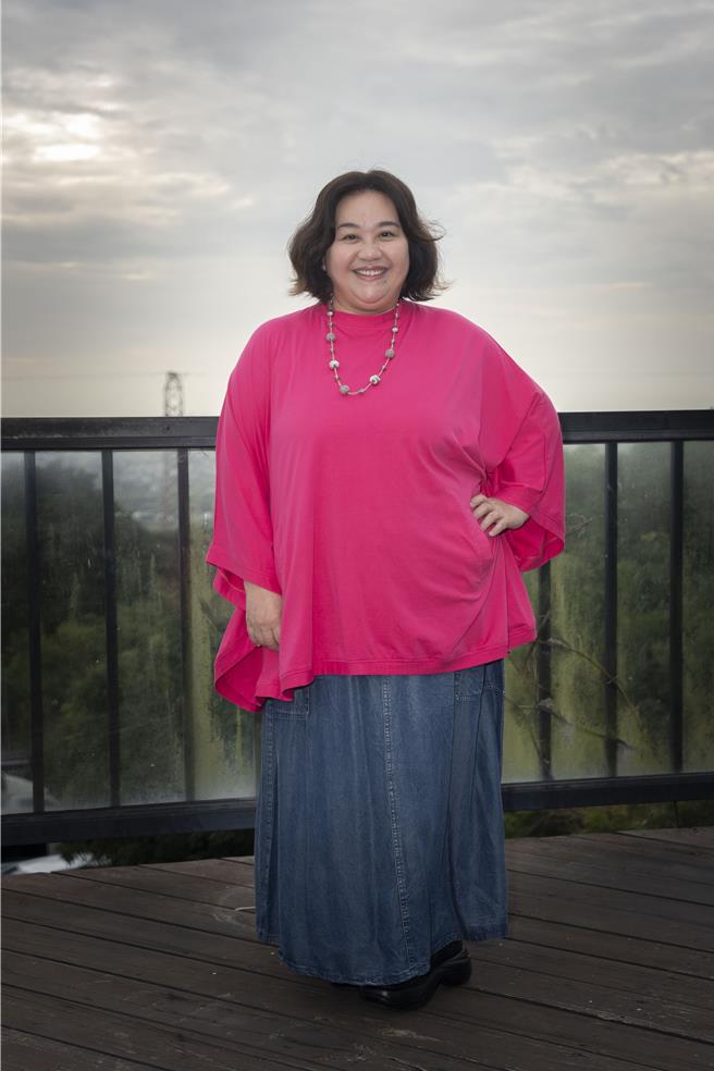 鍾欣凌首演小三，拍情慾戲先洗香香。（華視、公視台語台提供）