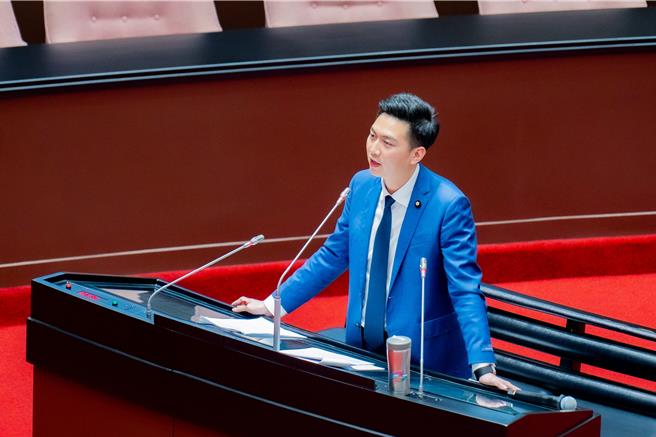 国民党立委廖伟翔今在立院质询。（廖伟翔办公室提供）