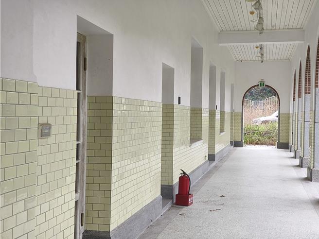 卫生福利部乐生疗养院是台湾第一间痲疯病院，从1930年日据时期强制收容痲疯病开始，1991年转型综合医疗服务，旧院区目前则在整修中，预计明年中到明年底完工。（赖佑维摄）