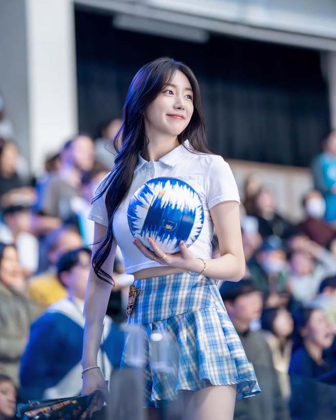 安芝儇为台钢啦啦队带来满满的韩式风格。（图／安芝儇IG）