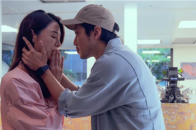 薛仕凌、謝盈萱於《影后》飾演夫妻。（Netflix提供）