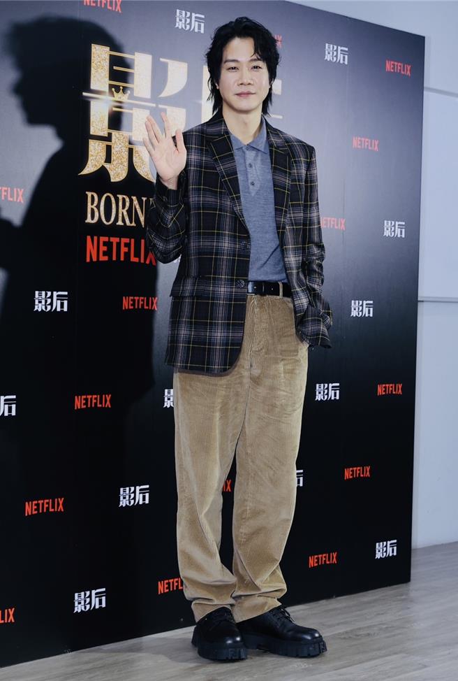 薛仕凌19日受訪。（陳俊吉攝）