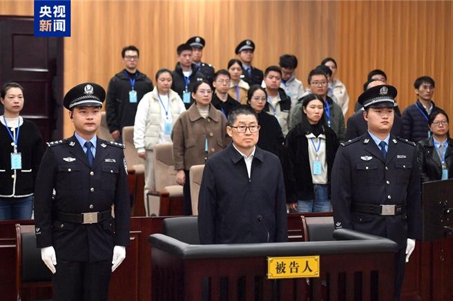 上海证券交易所前总经理朱从玖涉贪逾4.7亿元判无期徒刑。（大陆央视）