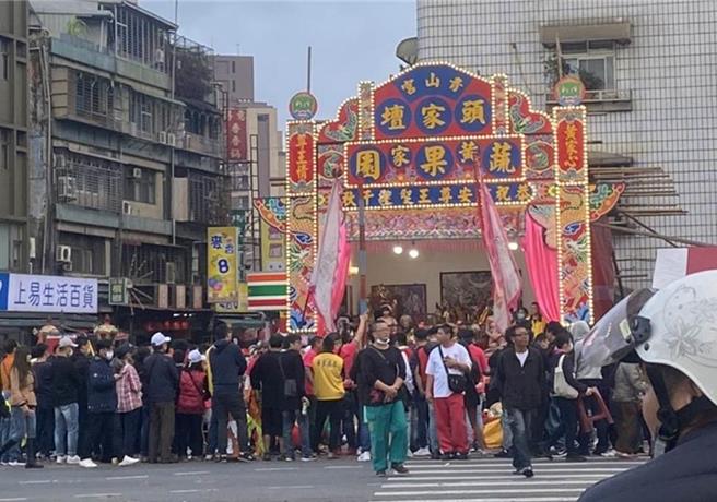今年青山宫遶境，传出警方要求参加者名单，引发地方人士不满。（本报资料照片）