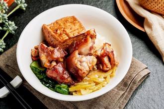 假日一早客滿！韓觀光客擠爆「萬華60年麵攤」 老饕驚：懂吃哦