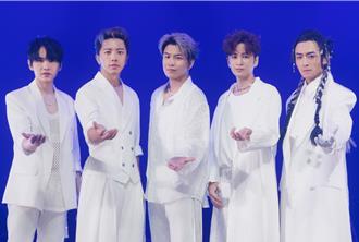 Energy牛奶為新加坡狂練「大風車」  阿弟被阿信一拉害羞站不穩