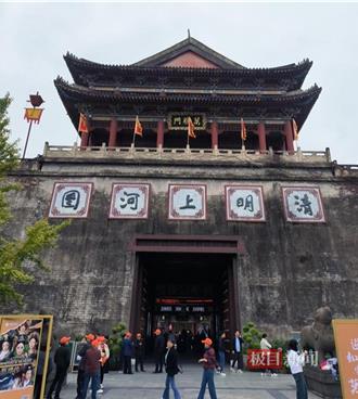 「橫漂」影視夢的故事：時薪13.5元  橫店臨時演員辛酸