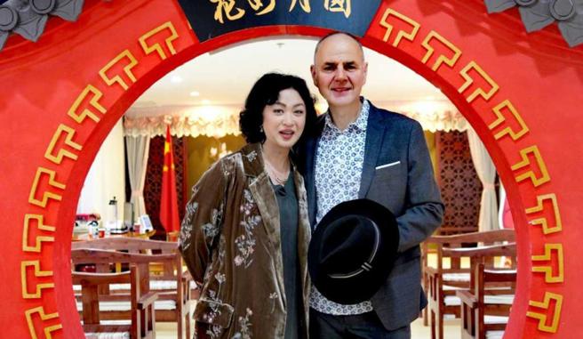 金星与老公汉斯2006年离婚但仍旧相爱，两人今年终于復婚。（图／翻摄自金星微博）