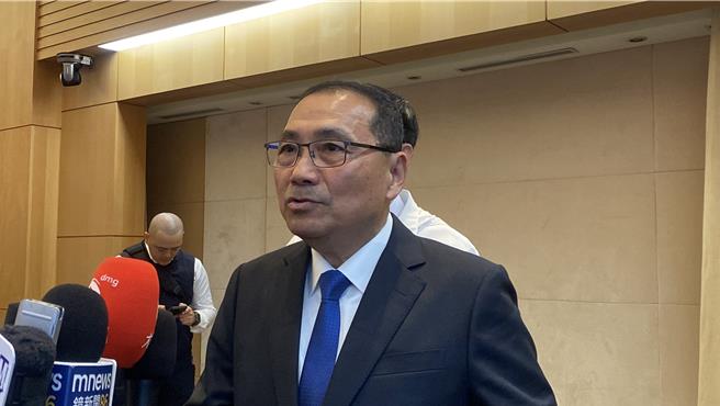 新北市长侯友宜今（20）日哀痛表示，听到最敬爱的前警政署长张四良不幸往生，他心里非常难过。（陈慰慈摄）