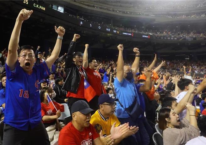 世界棒球12强分组赛日前在台湾举行，中华队顺利晋级4强复赛。（资料照／刘宗龙摄）