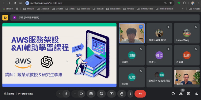李維同學透過無私分享如何自主學習AWS雲端服務架設。（照片/國立暨南國際大學提供）