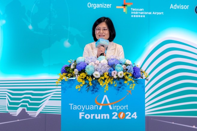 交通部主秘黃荷婷感謝機場公司以及機場大聯盟所有成員的努力，並期勉繼續為所有旅客提供更優質有效率的服務。(圖/桃園機場公司提供)