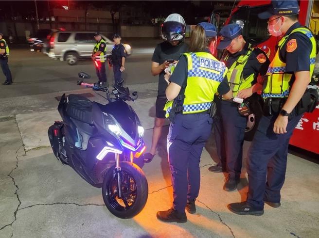 新北警将无照驾驶纳入加强重点取缔项目。（警方提供）