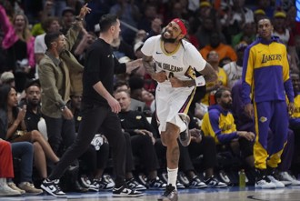 NBA》這也太扯！鵜鶘先發五人「全滅」 8人列傷兵名單