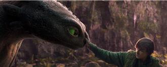 没牙回归！ 真人版《驯龙高手》预告曝光