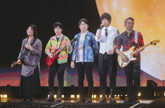 五月天上海開唱歌迷狂跳「10幢大廈搖晃」專家：這3首別唱