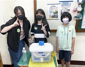 高雄3國二生發明「清洗蔬果小能手」 運用AI解決農藥殘留問題