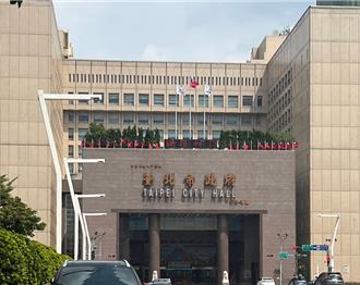 焊接工人摔落5公尺地面 幸無大礙送醫觀察