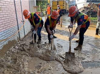 清潔隊員颱風天出勤奔波！新北跟進「加一補一」福利