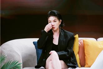 錄影現場失控飆罵曾國城！苗可麗「回神」下跪道歉