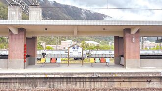 花蓮 區間車遲未發 赫見司機員猝逝