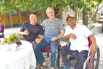 屏東 伯大尼創辦人之子 挪威來探親