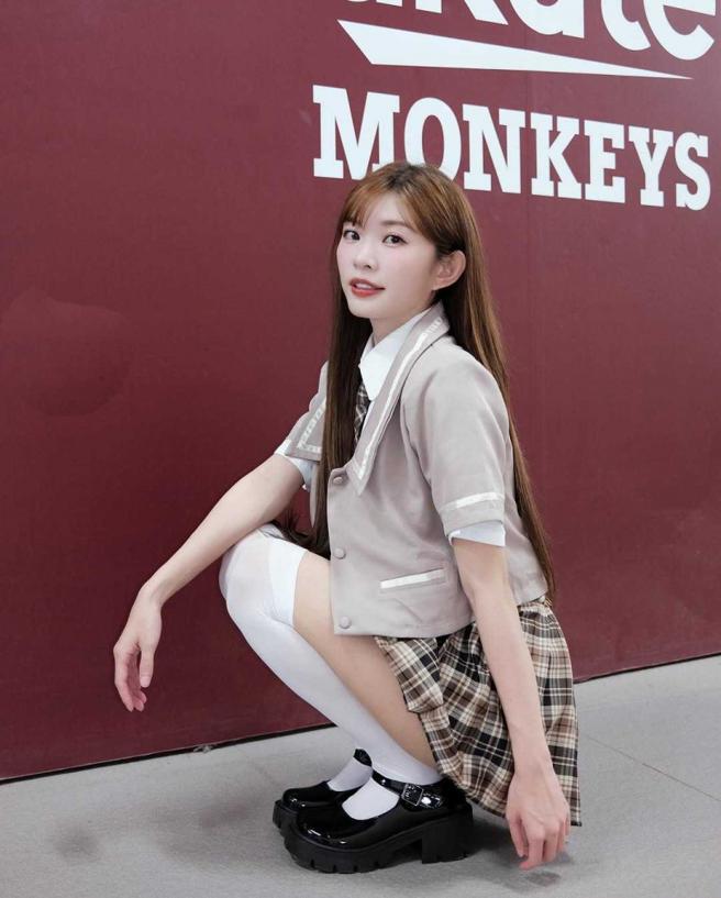 因为跳舞喜欢上舞台的颖乐，在教甄期间选上乐天啦啦队一员。（图／翻摄自颖乐IG）