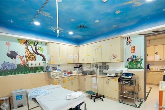 为提升儿童医疗环境，台北医学大学部立双和医院自今年6月起进行整修6楼儿童病房，并于10月底顺利完工。（双和医院提供）