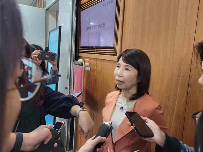 民眾党立委陈昭姿爆料，除去年网友针对时任心健司长的爆料贴文，还有现任社保司长刘玉娟被投诉有霸凌事件，亦有委员接到另一司的陈情，全数都是女性。（林周义摄）