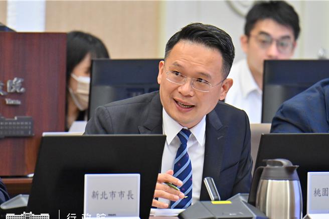 桃园市副市长苏俊宾21日参加院会呼吁「城乡在地共好计画」着重地方特色产业。(政院提供／蔡依珍桃园传真)