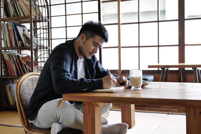 郭彥甫痛揭童年瘡疤遭老師霸凌。（圖／臉書 郭彥甫）