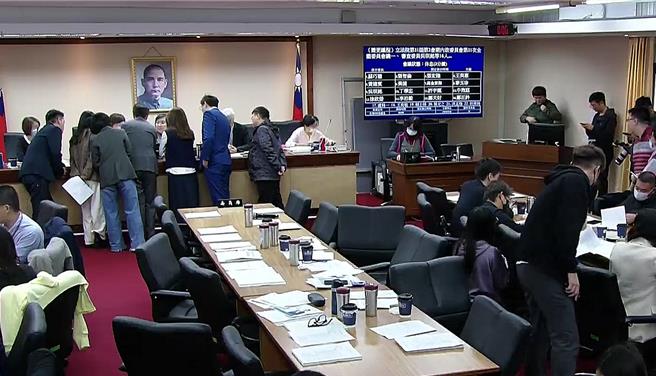 立法院内政委员会初审通过《国土计画法》修正案，展延期限相关条文保留送党团协商。(取自立法院直播画面)