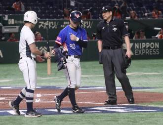 影》江坤宇怒瞪美國隊！挨157公里觸身球 險爆衝突 