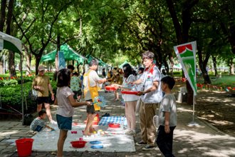 信義房屋攜手特公盟響應兒童人權日 北高同步上街玩