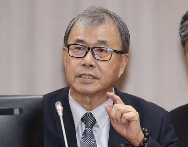 教育部长郑英耀。（本报资料照）