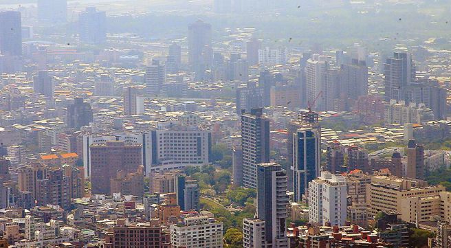 10月五大银行新承作房贷金额，单月大幅骤减234.23亿元，仅剩876.23亿元，创下今年3月以来新低水准。(资料照片)